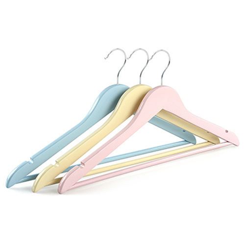 flat clothes hangers